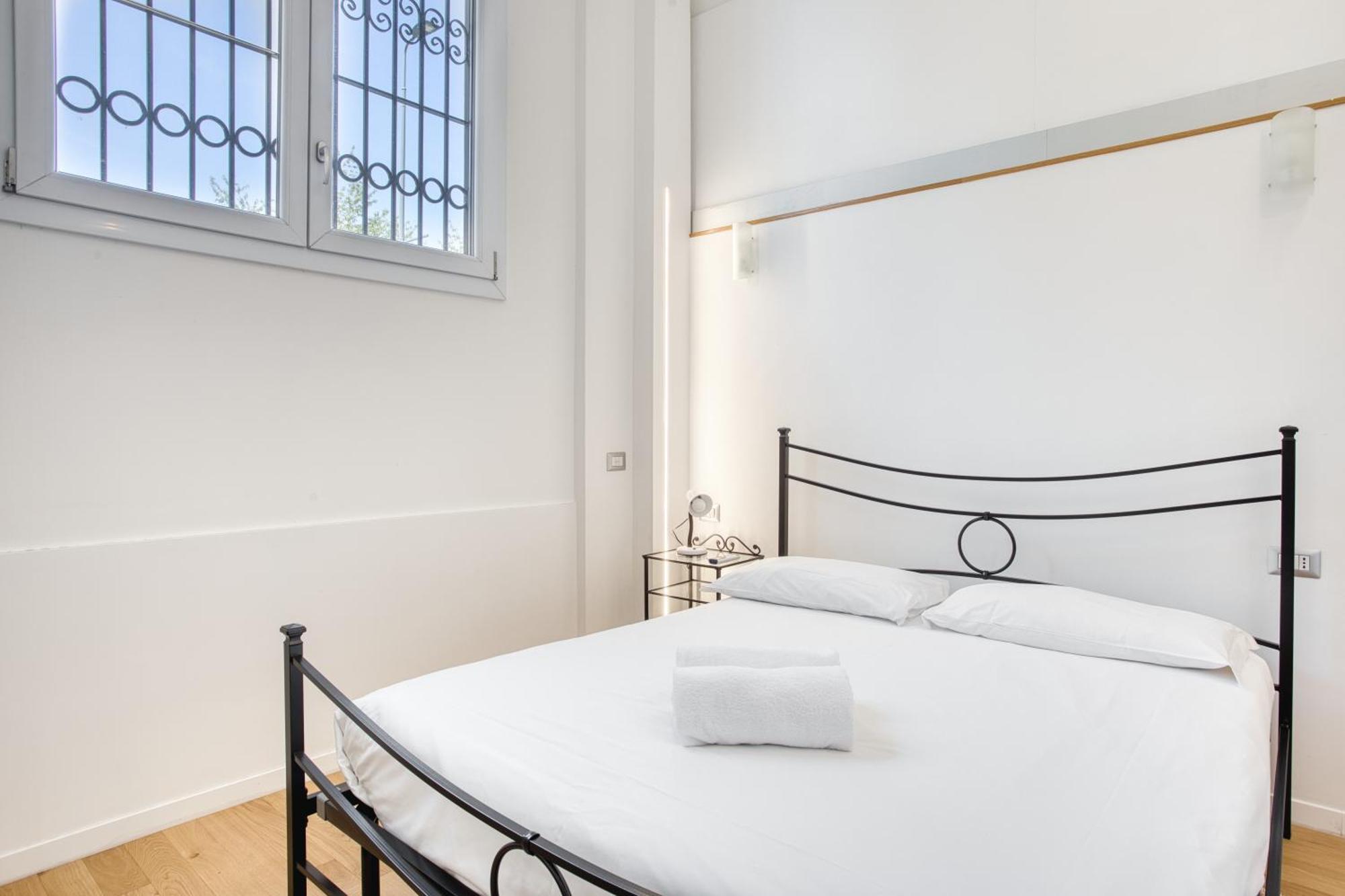 Walk To Navigli - Via Gola - 2 Bedrooms Apt Mailand Exterior foto